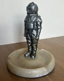 VINTAGE ANTIQUE DEEP SEA DIVER TABLE LIGHTER. - Divers Gifts