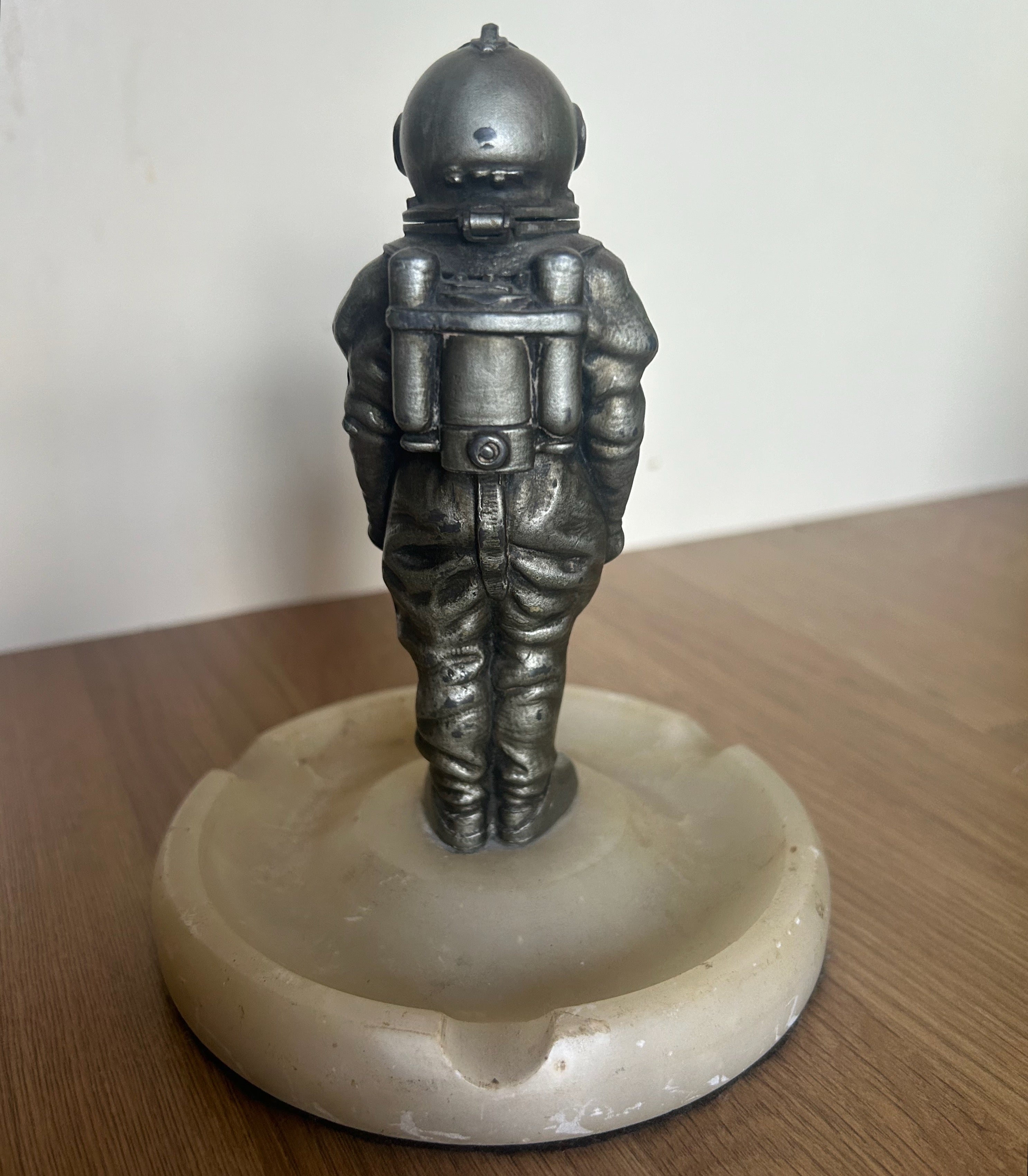 VINTAGE ANTIQUE DEEP SEA DIVER TABLE LIGHTER. - Divers Gifts